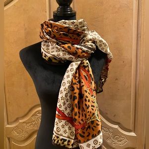 Fashion big shawl, In brown beige red and orange colors. Very chic and elegant